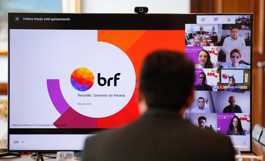 BRF - A empresa de alimentos BRF vai investir R$ 292 milhões para ampliação das suas unidades no Paraná .O anúncio foi realizado pelo CEO da BRF, Lorival Luz, em reunião com o governador Carlos Massa Ratinho Junior. Foto: Jonathan Campos/AEN