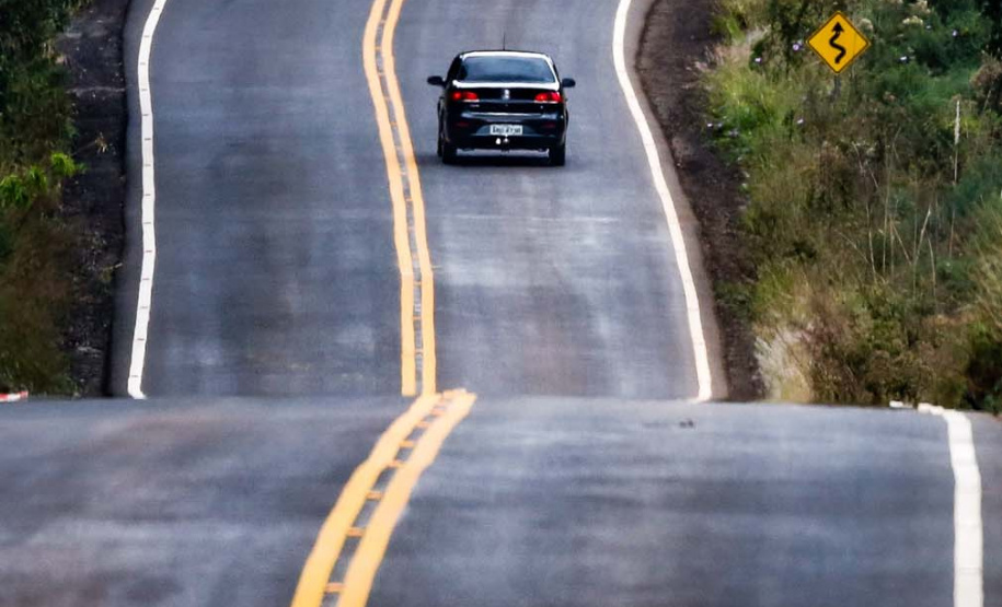 O governador Carlos Massa Ratinho Junior entregou nesta quinta-feira (06) as obras de pavimentação e recape asfáltico da Rodovia Municipal João Maria de Jesus, em Turvo, na Região Central do Paraná.Foto: Jonathan Campos/AEN