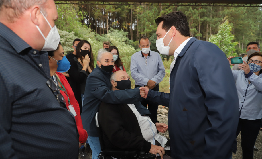 PRC239 Pitanga O governador Carlos Massa Ratinho Junior visita nesta quinta-feira (6) as obras da PRC-239, entre Pitanga e Mato Rico, no Centro do Estado. O Governo do Paraná está investindo quase R$ 90 milhões na implantação de 43 quilômetros de asfalto. 06/05/2021 - Foto: Geraldo Bubniak/AEN