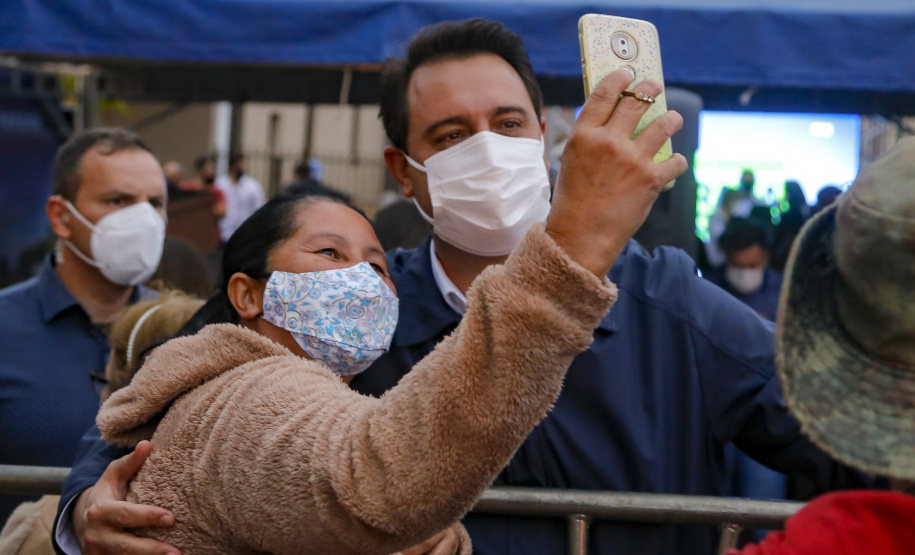 O governador Carlos Massa Ratinho Junior inaugura nesta quinta-feira (6) as obras de pavimentação asfáltica da Estrada Municipal do Distrito Águas de Jurema, em Iretama, no Centro do Estado. São 3 quilômetros entre a PR-462 e ponte dois do Rio Formoso. O investimento é de R$ 1,7 milhão
Foto Gilson Abreu/AEN