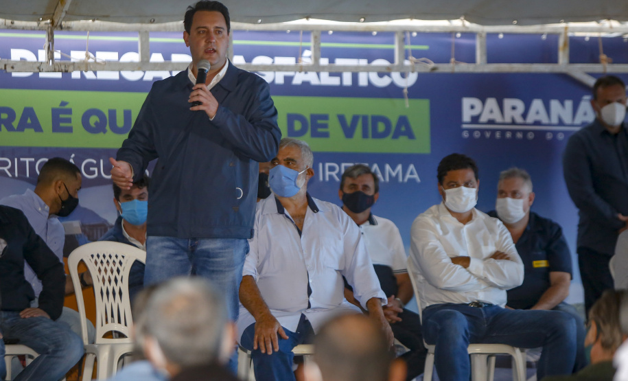 O governador Carlos Massa Ratinho Junior inaugura nesta quinta-feira (6) as obras de pavimentação asfáltica da Estrada Municipal do Distrito Águas de Jurema, em Iretama, no Centro do Estado. São 3 quilômetros entre a PR-462 e ponte dois do Rio Formoso. O investimento é de R$ 1,7 milhão
Foto Gilson Abreu/AEN