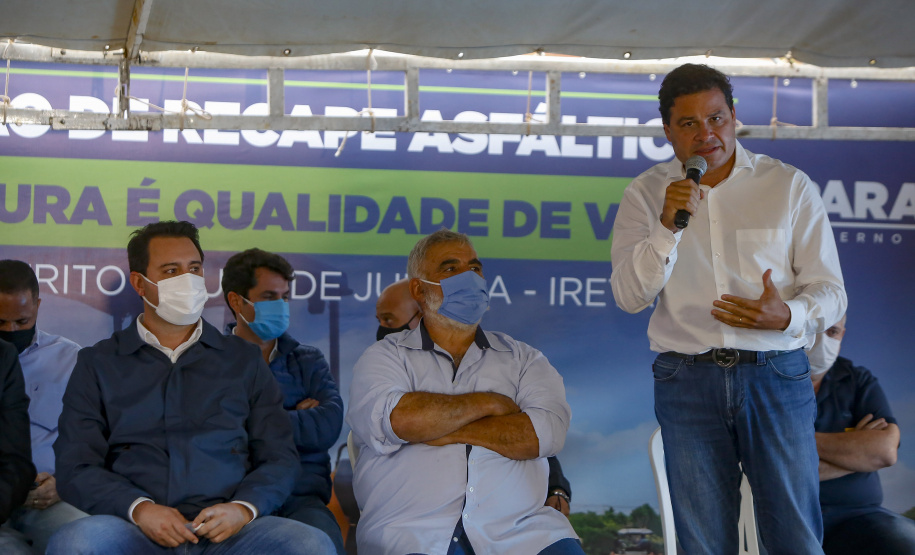 O governador Carlos Massa Ratinho Junior inaugura nesta quinta-feira (6) as obras de pavimentação asfáltica da Estrada Municipal do Distrito Águas de Jurema, em Iretama, no Centro do Estado. São 3 quilômetros entre a PR-462 e ponte dois do Rio Formoso. O investimento é de R$ 1,7 milhão
Foto Gilson Abreu/AEN