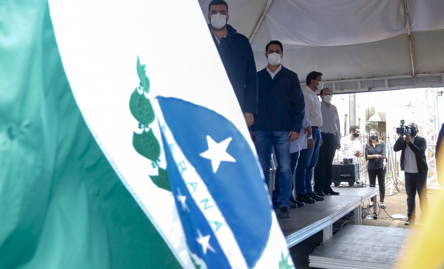 O governador Carlos Massa Ratinho Junior inaugura nesta quinta-feira (6) as obras de pavimentação asfáltica da Estrada Municipal do Distrito Águas de Jurema, em Iretama, no Centro do Estado. São 3 quilômetros entre a PR-462 e ponte dois do Rio Formoso. O investimento é de R$ 1,7 milhão
Foto Gilson Abreu/AEN