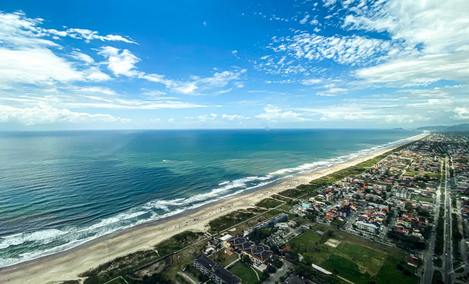 A ideia é atrair propostas inovadoras para fomentar o turismo responsável em favor da biodiversidade marinha, reduzir a poluição nos oceanos e mitigar os efeitos da crise climática nas cidades litorâneas. Foto: Rodrigo Felix Leal