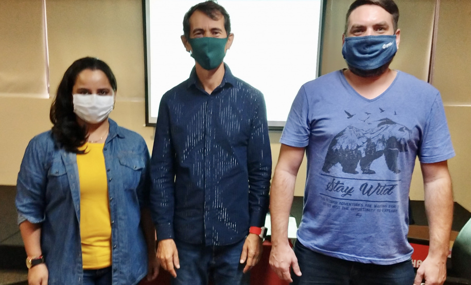 Funcionários da empresa pública Portos do Paraná participam, pela primeira vez, de uma qualificação em georreferenciamento, um instrumento que permite determinar a exata posição geográfica de um imóvel e sua dimensão. Com isso, os processos de arrendamentos de áreas portuárias ganham mais qualidade e eficiência. - Foto: Claudio NevesPortos do Paraná