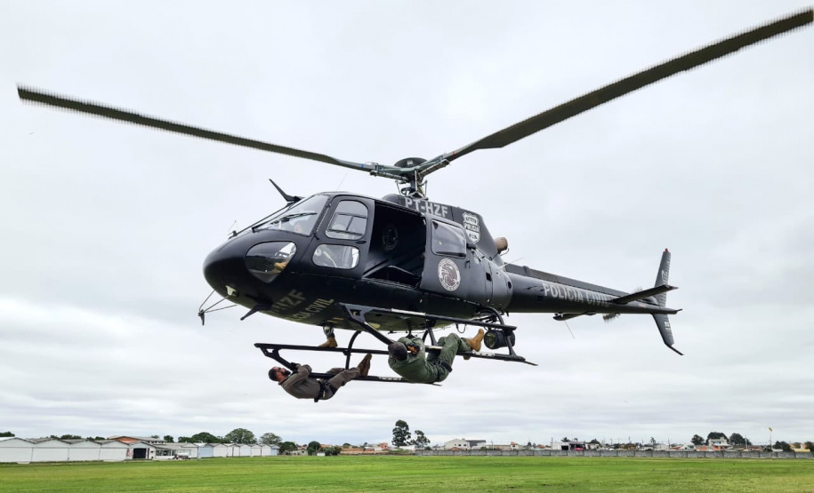 A Polícia Civil do Paraná (PCPR) realizou um treinamento de nivelamento aerotático para policiais civis, entre segunda-feira (3) e sexta-feira (7), em Curitiba. Ao todo, 25 servidores participaram da capacitação, ministrado pelo Grupamento de Operações Aéreas da PCPR.   -  Curitiba, 07/05/2021  -  foto: Polícia Civil do Paraná/SESP/PR