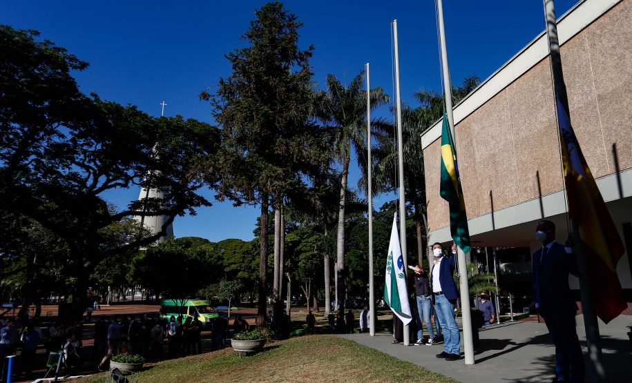 Maringá está em festa. A mais populosa cidade da Região Noroeste, com cerca de 430 mil habitantes, completou 74 anos nesta segunda-feira (10). Para celebrar, o Governo do Estado entregou dois presentes. São convênios assinados pelo governador Carlos Massa Ratinho Junior para obras de infraestrutura no município.
Foto: Jonathan Campos/AEN