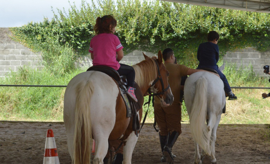O Centro de Equoterapia do Regimento de Polícia Montada (RPMon) da Polícia Militar completa, nesta segunda-feira (10/05), 30 anos de atendimento para o desenvolvimento biopsicossocial de pessoas com necessidades especiais