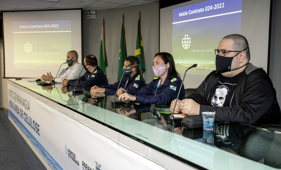 Destaque nacional em gestão portuária e eficiência, os Portos do Paraná querem ser referência, também, em saúde e segurança do trabalho. Por isso, a empresa pública firmou um contrato exclusivo para ações de combate aos acidentes de trabalho. - Paranaguá, 10/05/2021 - Foto: Claudio Neves/Portos do Paraná