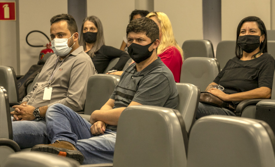 Destaque nacional em gestão portuária e eficiência, os Portos do Paraná querem ser referência, também, em saúde e segurança do trabalho. Por isso, a empresa pública firmou um contrato exclusivo para ações de combate aos acidentes de trabalho. - Paranaguá, 10/05/2021 - Foto: Claudio Neves/Portos do Paraná