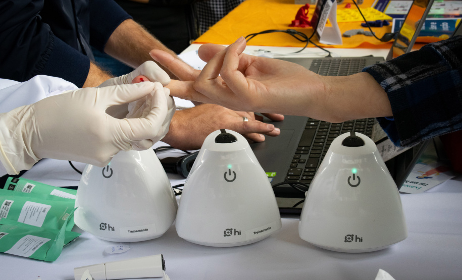 A falta de testes para diagnóstico do novo coronavírus marcou o início da pandemia no Brasil, em março de 2020. Nesta data, a startup curitibana Hilab já estava nas fases finais de aprovação de seu novo produto: um teste rápido de Covid-19 que pode ser realizado em qualquer farmácia equipada pelo laboratório portátil fabricado pela empresa. - Curitiba, 10/05/2021 - Foto: Divulgação Hilab