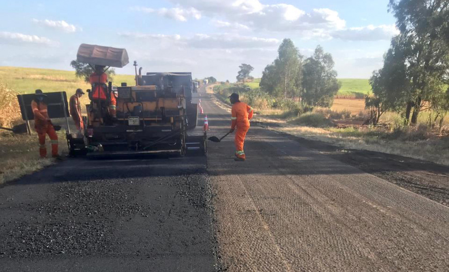 O Governo do Estado iniciou nesta segunda-feira (10) as obras de conservação da PR-463, rodovia que faz a ligação do Noroeste paranaense com o Interior de São Paulo