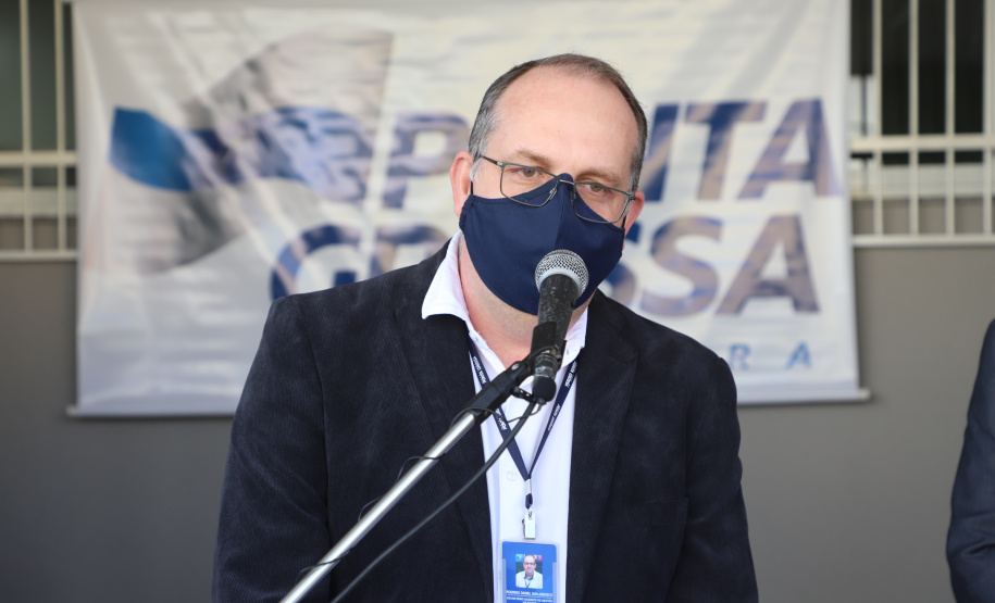 O Governo do Estado inaugurou uma nova Unidade Básica de Saúde (UBS) no município de Ponta Grossa nesta terça-feira (11). A obra possui um investimento de R$ 750 mil de repasse estadual. O secretário de Estado da Saúde, Beto Preto, esteve presente na inauguração e falou sobre a importância desta obra para a população.  -  Ponta Grossa, 11/05/2021  -  Foto: Ari Dias/AEN