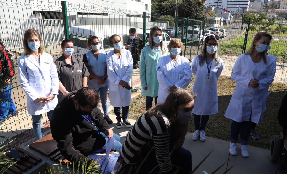 O Governo do Estado inaugurou uma nova Unidade Básica de Saúde (UBS) no município de Ponta Grossa nesta terça-feira (11). A obra possui um investimento de R$ 750 mil de repasse estadual. O secretário de Estado da Saúde, Beto Preto, esteve presente na inauguração e falou sobre a importância desta obra para a população.  -  Ponta Grossa, 11/05/2021  -  Foto: Ari Dias/AEN