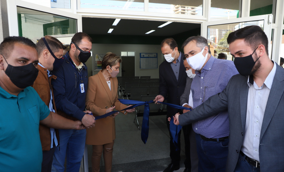 O Governo do Estado inaugurou uma nova Unidade Básica de Saúde (UBS) no município de Ponta Grossa nesta terça-feira (11). A obra possui um investimento de R$ 750 mil de repasse estadual. O secretário de Estado da Saúde, Beto Preto, esteve presente na inauguração e falou sobre a importância desta obra para a população.  -  Ponta Grossa, 11/05/2021  -  Foto: Ari Dias/AEN