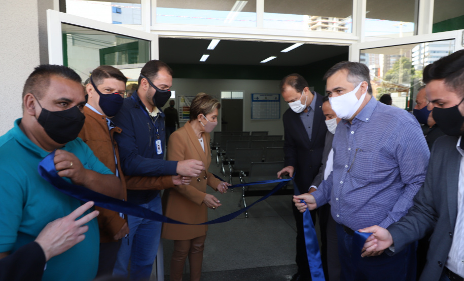 O Governo do Estado inaugurou uma nova Unidade Básica de Saúde (UBS) no município de Ponta Grossa nesta terça-feira (11). A obra possui um investimento de R$ 750 mil de repasse estadual. O secretário de Estado da Saúde, Beto Preto, esteve presente na inauguração e falou sobre a importância desta obra para a população.  -  Ponta Grossa, 11/05/2021  -  Foto: Ari Dias/AEN