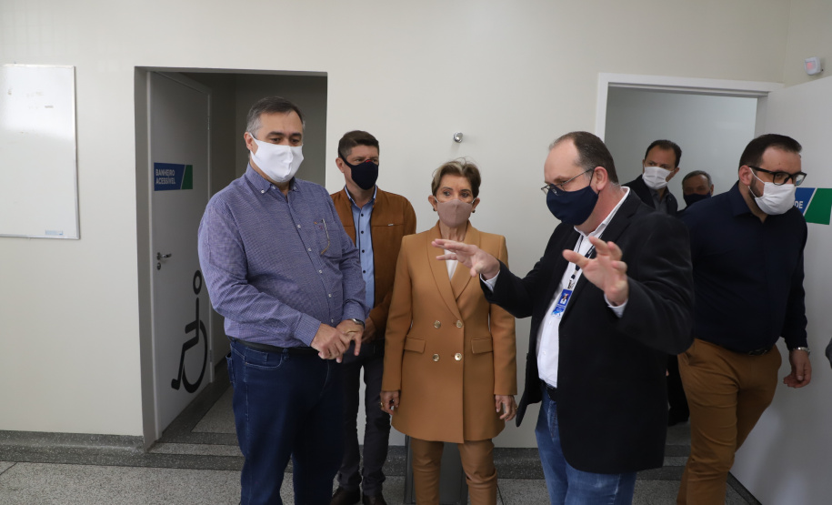 O Governo do Estado inaugurou uma nova Unidade Básica de Saúde (UBS) no município de Ponta Grossa nesta terça-feira (11). A obra possui um investimento de R$ 750 mil de repasse estadual. O secretário de Estado da Saúde, Beto Preto, esteve presente na inauguração e falou sobre a importância desta obra para a população.  -  Ponta Grossa, 11/05/2021  -  Foto: Ari Dias/AEN