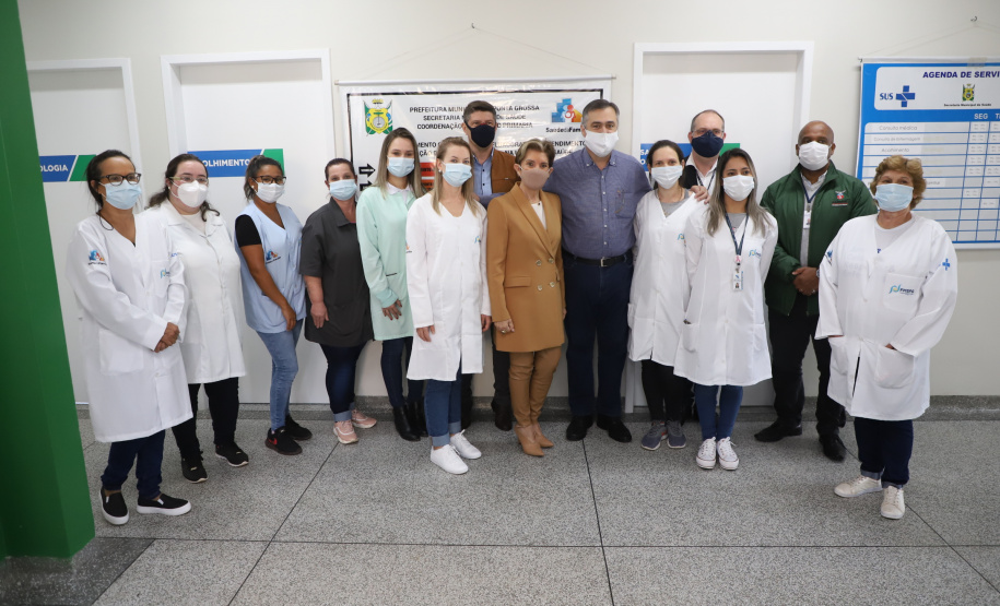 O Governo do Estado inaugurou uma nova Unidade Básica de Saúde (UBS) no município de Ponta Grossa nesta terça-feira (11). A obra possui um investimento de R$ 750 mil de repasse estadual. O secretário de Estado da Saúde, Beto Preto, esteve presente na inauguração e falou sobre a importância desta obra para a população.  -  Ponta Grossa, 11/05/2021  -  Foto: Ari Dias/AEN