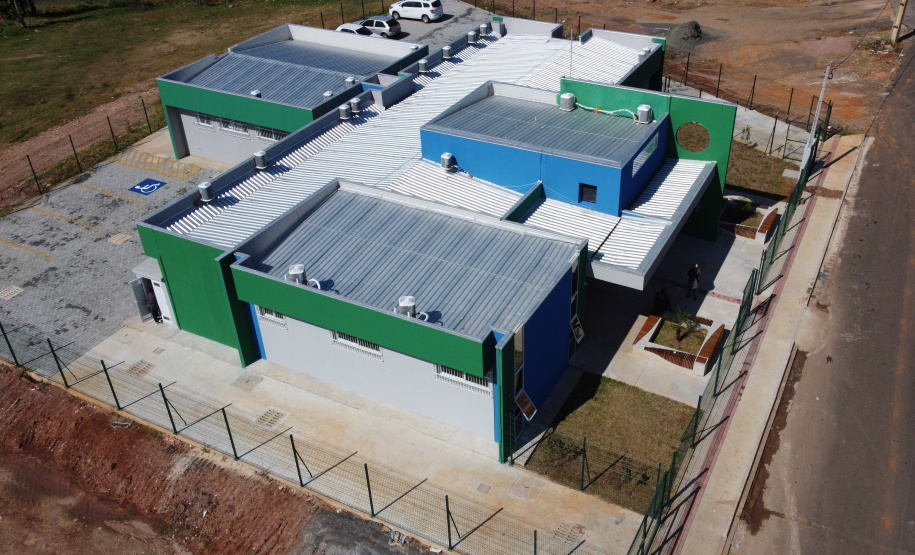 O Governo do Estado inaugurou uma nova Unidade Básica de Saúde (UBS) no município de Ponta Grossa nesta terça-feira (11). A obra possui um investimento de R$ 750 mil de repasse estadual. O secretário de Estado da Saúde, Beto Preto, esteve presente na inauguração e falou sobre a importância desta obra para a população.  -  Ponta Grossa, 11/05/2021  -  Foto: Ari Dias/AEN