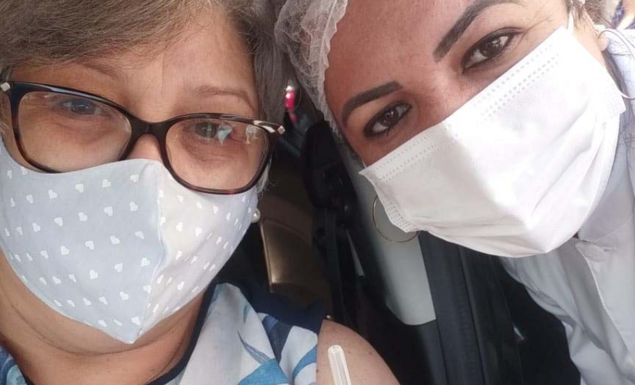 Professores de Paranaguá recebem a primeira dose da vacina contra a Covid-19.Foto:SEED