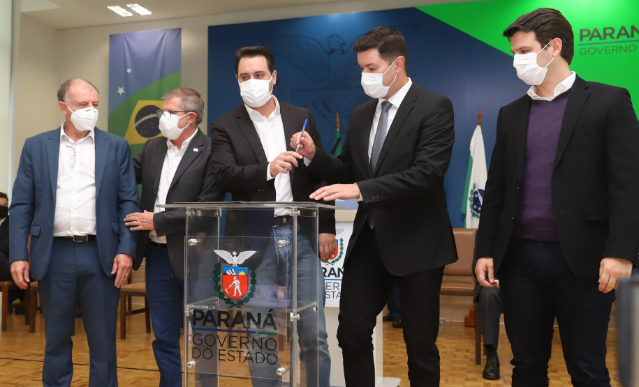 Casa Facil O governador Carlos Massa Ratinho Junior anuncia nesta quarta-feira (12) o lancamento do Programa Casa Facil, com objetivo de viabilizar a aquisicao da casa propria para familias com renda de ate tres salarios minimos. Curitiba, 12/05/2021. Foto: Geraldo Bubniak/AEN