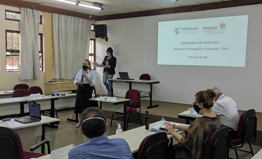 O Secretário de Agricultura e do Abastecimento, Norberto Anacleto Ortigara, deu posse aos integrantes do Comitê Técnico-Científico do IDR-Paraná (Instituto de Desenvolvimento Rural do Paraná - IAPAR-EMATER) nesta quarta-feira (12), em Londrina.  Londrina, 12/05/2021  -  Foto: IDR