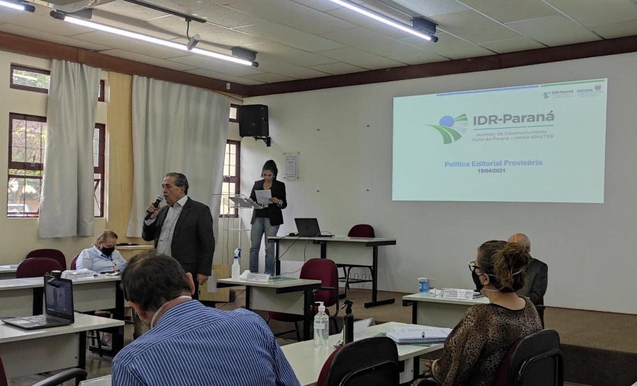 O Secretário de Agricultura e do Abastecimento, Norberto Anacleto Ortigara, deu posse aos integrantes do Comitê Técnico-Científico do IDR-Paraná (Instituto de Desenvolvimento Rural do Paraná - IAPAR-EMATER) nesta quarta-feira (12), em Londrina.  Londrina, 12/05/2021  -  Foto: IDR