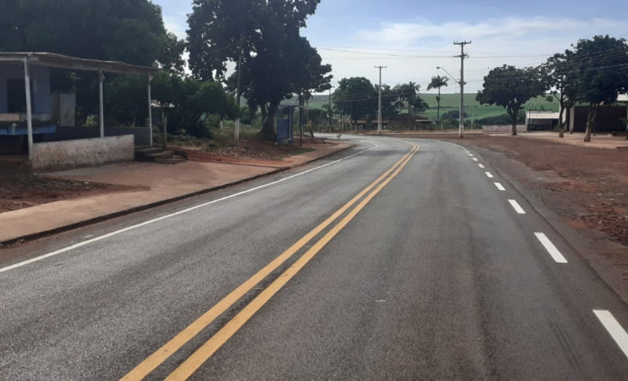 O Departamento de Estradas de Rodagem do Paraná (DER/PR) está concluindo as melhorias na PR-461 e na PR-458, região Noroeste do estado, entre os municípios de Ângulo, Flórida e Lobato. - Foto: DER