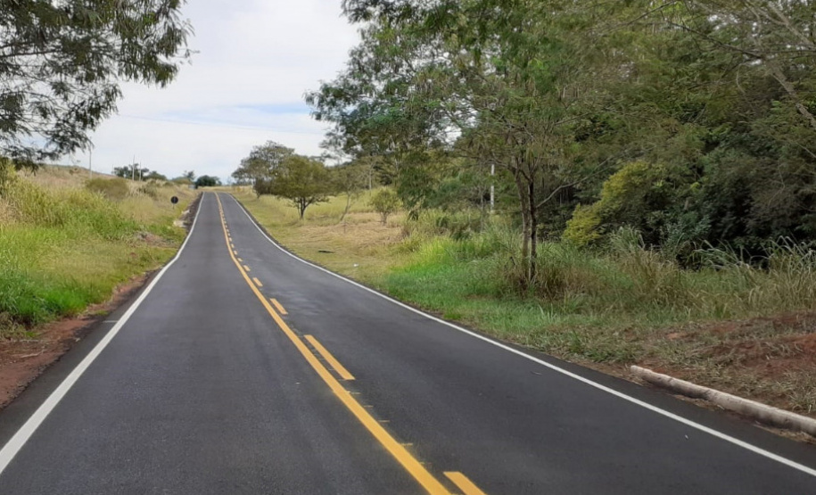 O Departamento de Estradas de Rodagem do Paraná (DER/PR) está concluindo as melhorias na PR-461 e na PR-458, região Noroeste do estado, entre os municípios de Ângulo, Flórida e Lobato. - Foto: DER