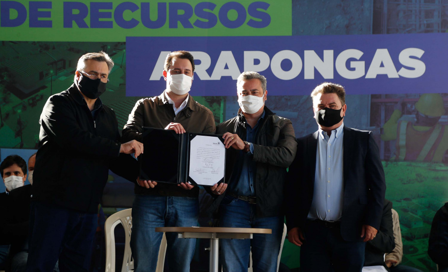 O governador Carlos Massa Ratinho Junior anunciou nesta quinta-feira (13) a liberação de R$ 57,6 milhões para execução de obras estruturantes em Arapongas, na Região Norte. Foto: Jonathan Campos/AEN