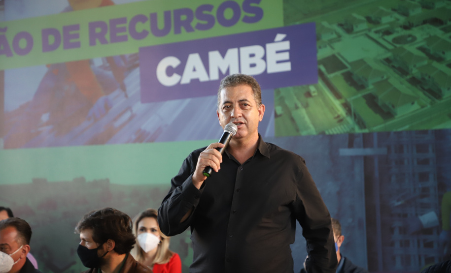 O Governo do Estado destinou R$ 3,1 milhões para ampliar o atendimento à saúde e melhorar a infraestrutura urbana de Cambé, na Região Norte. O anúncio foi feito pelo governador Carlos Massa Ratinho Junior nesta quinta-feira (13) em agenda na cidade.  -  Cambé, 13/05/2021  -  Foto: Ari Dias/AEN