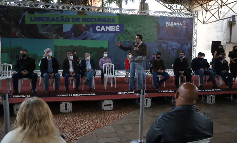 O Governo do Estado destinou R$ 3,1 milhões para ampliar o atendimento à saúde e melhorar a infraestrutura urbana de Cambé, na Região Norte. O anúncio foi feito pelo governador Carlos Massa Ratinho Junior nesta quinta-feira (13) em agenda na cidade.  -  Cambé, 13/05/2021  -  Foto: Ari Dias/AEN