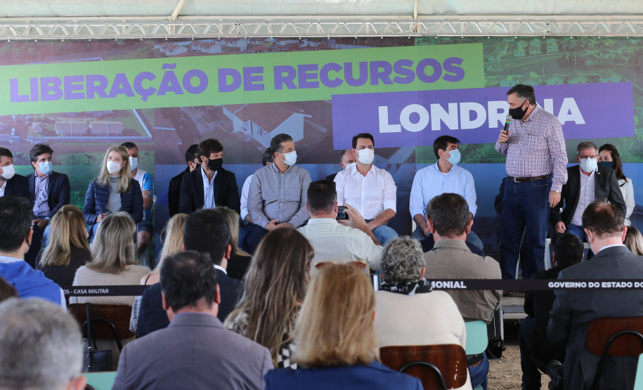 O governador Carlos Massa Ratinho Junior libera novos recursos para Londrina nesta sexta-feira (14), além de visitar as obras de construção da Cidade Industrial, que conta com investimento do Estado. Entre as iniciativas está a construção de um Condomínio do Idoso no município, dentro do programa Viver Mais Paraná.   14/05/2021 - Foto: Geraldo Bubniak/AEN