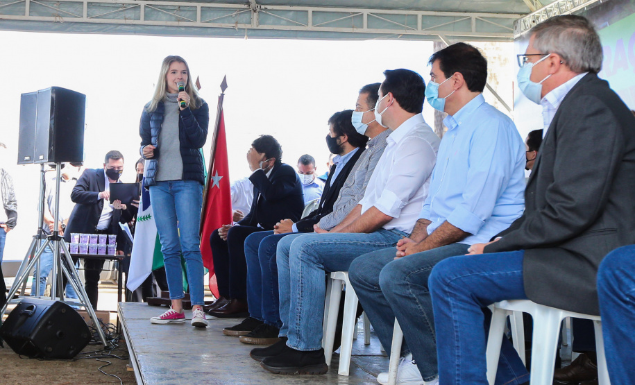 O governador Carlos Massa Ratinho Junior libera novos recursos para Londrina nesta sexta-feira (14), além de visitar as obras de construção da Cidade Industrial, que conta com investimento do Estado. Entre as iniciativas está a construção de um Condomínio do Idoso no município, dentro do programa Viver Mais Paraná.   14/05/2021 - Foto: Geraldo Bubniak/AEN