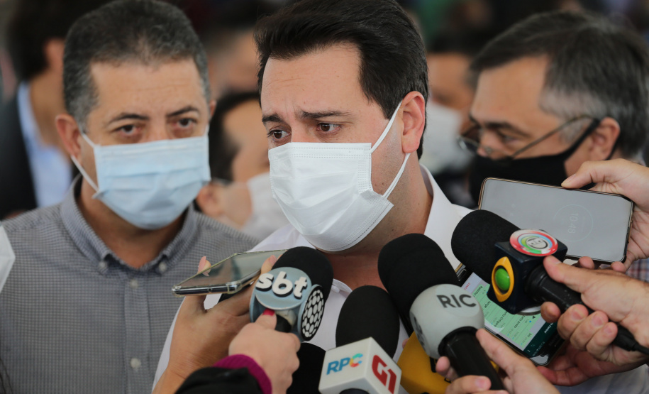 CILON O governador Carlos Massa Ratinho Junior libera novos recursos para Londrina nesta sexta-feira (14), além de visitar as obras de construção da Cidade Industrial, que conta com investimento do Estado. Entre as iniciativas está a construção de um Condomínio do Idoso no município, dentro do programa Viver Mais Paraná. 14/05/2021 - Foto: Geraldo Bubniak/AEN