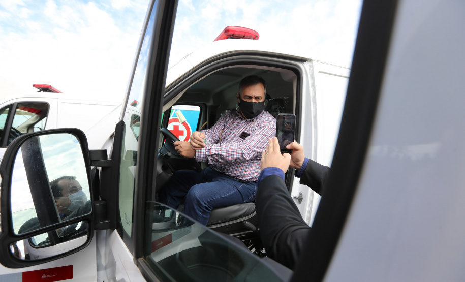 CILON O governador Carlos Massa Ratinho Junior libera novos recursos para Londrina nesta sexta-feira (14), além de visitar as obras de construção da Cidade Industrial, que conta com investimento do Estado. Entre as iniciativas está a construção de um Condomínio do Idoso no município, dentro do programa Viver Mais Paraná. 14/05/2021 - Foto: Geraldo Bubniak/AEN