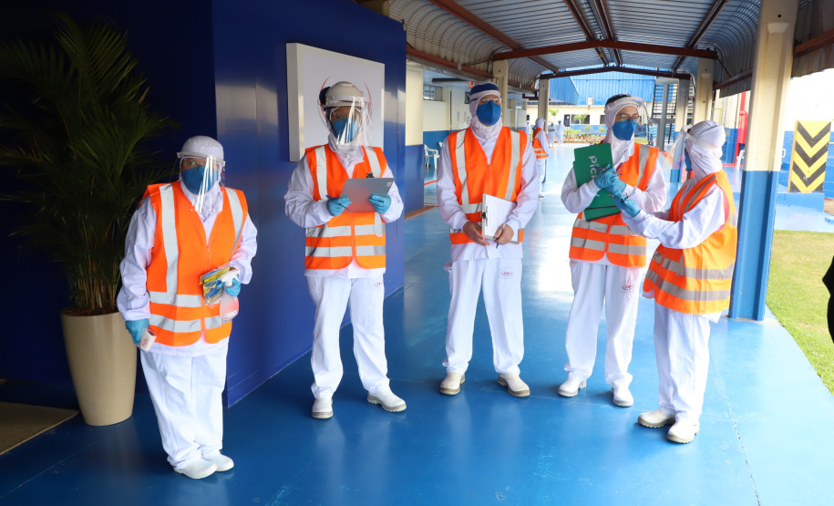 Governador Carlos Massa Ratinho Junior durante visita a JBS  -  Foto: Ari Dias/AEN