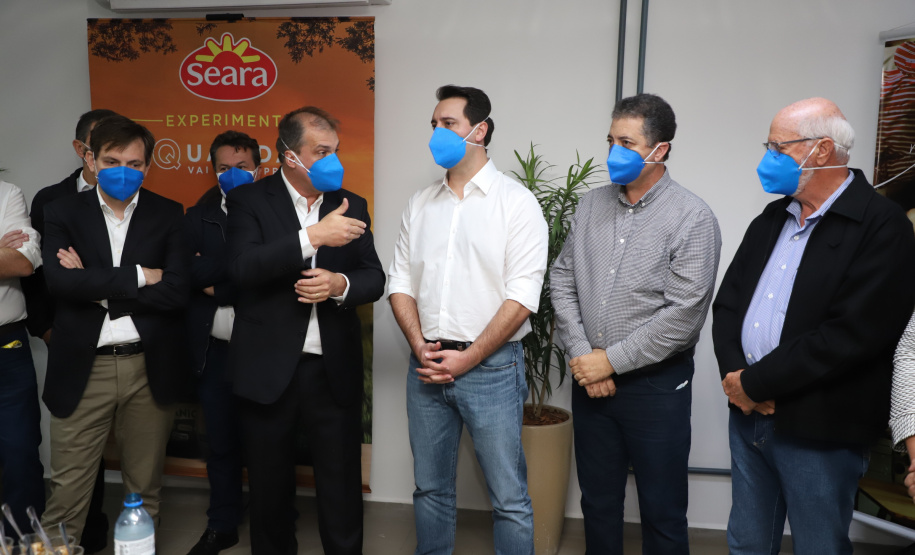 Governador Carlos Massa Ratinho Junior durante visita a JBS  -  Foto: Ari Dias/AEN