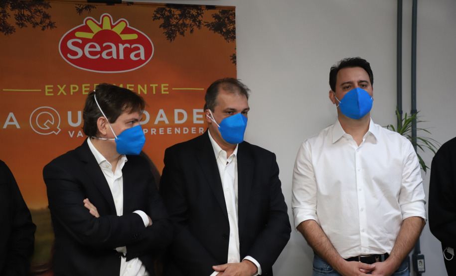 Governador Carlos Massa Ratinho Junior durante visita a JBS  -  Foto: Ari Dias/AEN