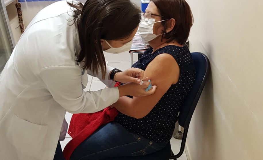 Vacinação de professores.Campo Mourão. Foto:SEED