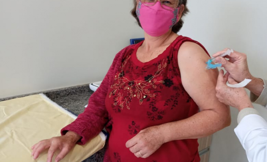 Vacinação de professores.Campo Mourão.Foto:SEED