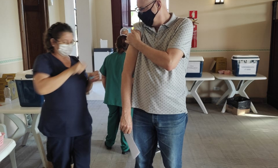 Vacinação de professores. Paranaguá. Foto:SEED