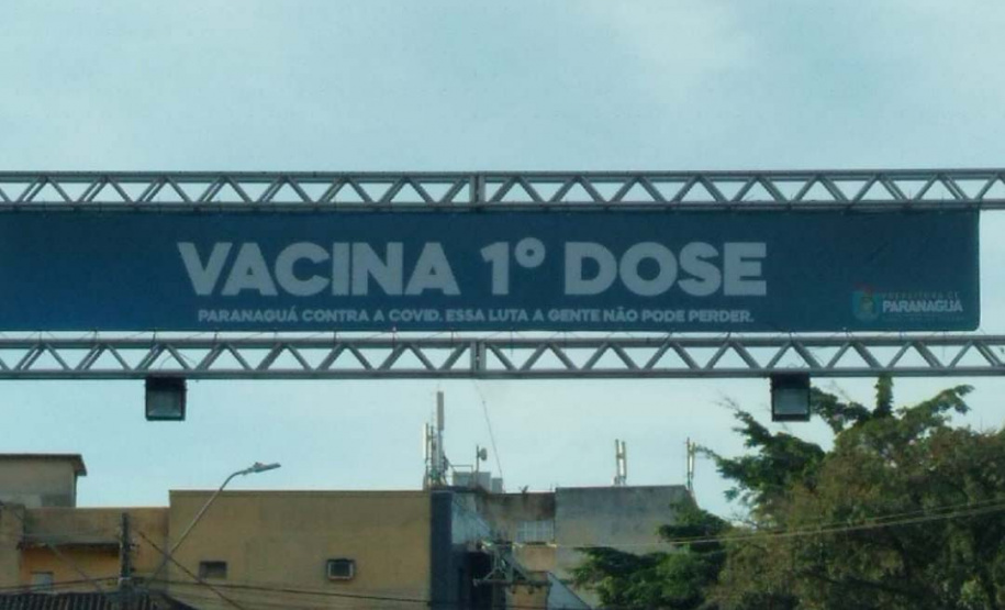 Vacinação de professores. Paranaguá. Foto:SEED