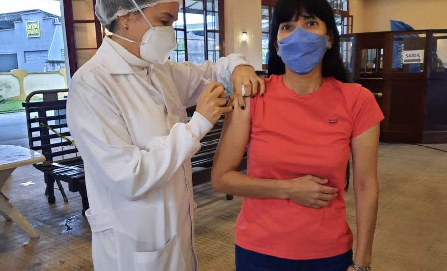 Vacinação de professores. Paranaguá. Foto:SEED