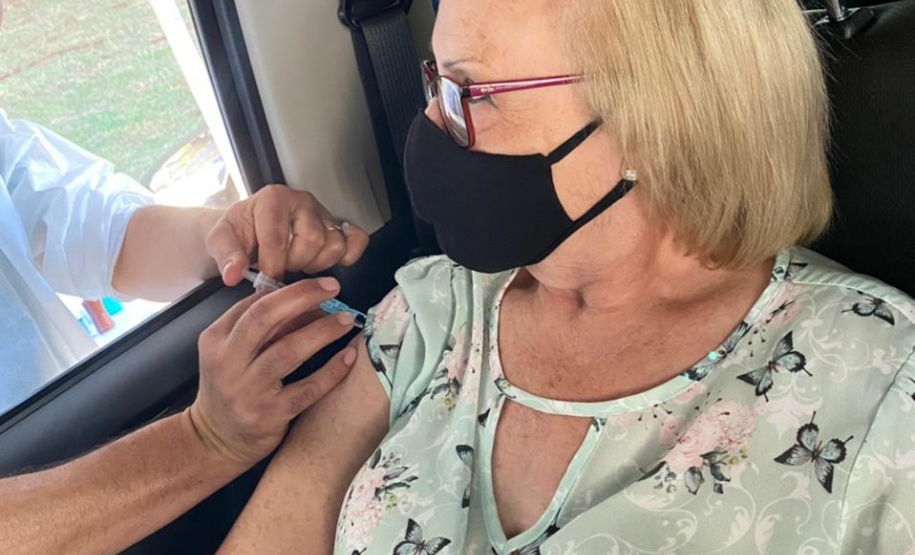 Vacinação de professores. Apucarana. Foto:SEED