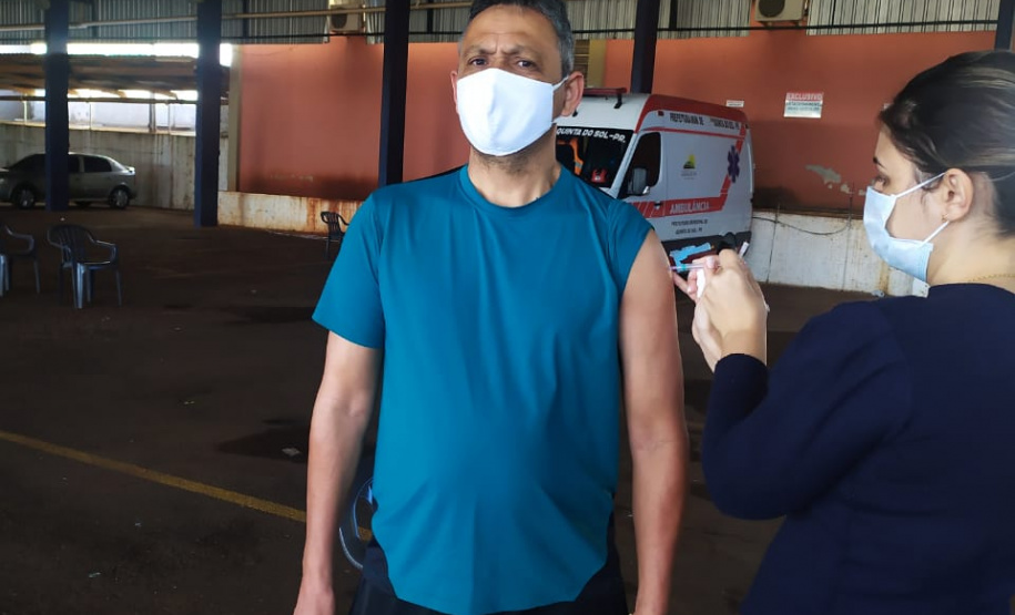 Vacinação de professores. Quinta do Sol. Foto:SEED