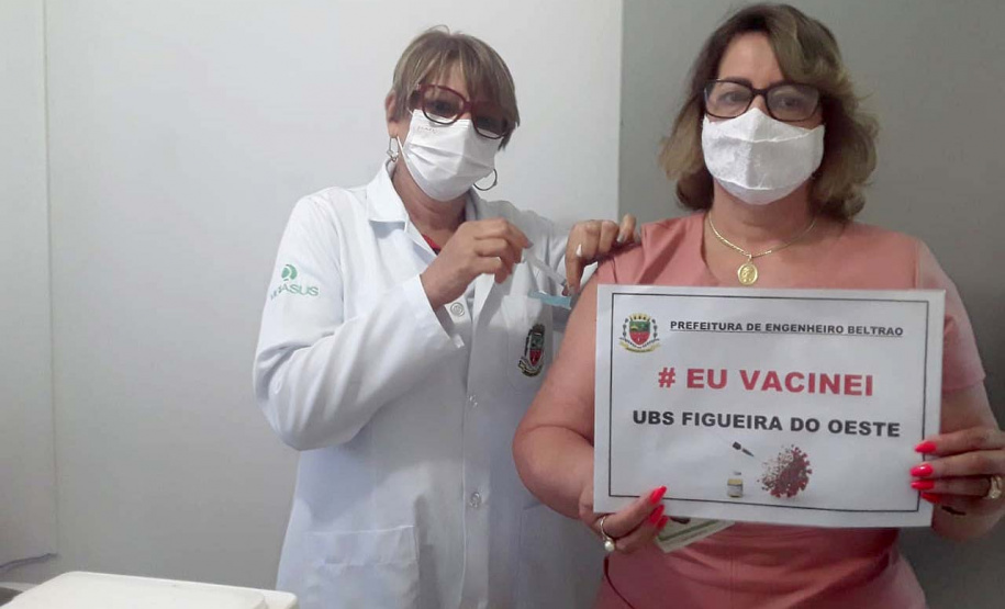 Vacinação de professores. Campo Mourão. Foto:SEED