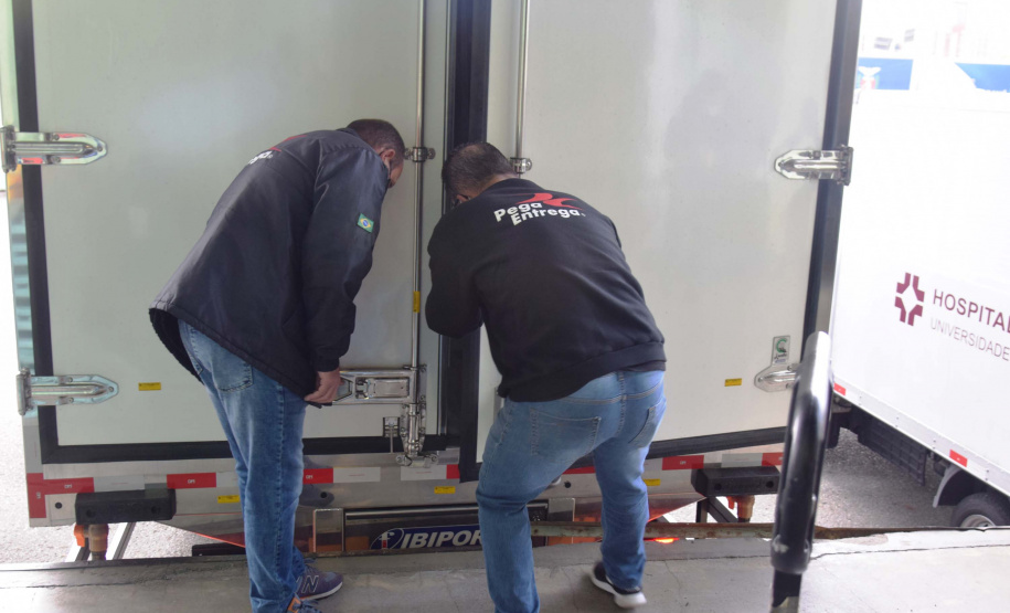 O Paraná recebeu mais 62 mil doses da vacina Coronavac, da parceria entre Sinovac e Instituto Butantan, nesta sexta-feira (14). As doses se referem a uma atualização na 19ª pauta de distribuição de vacinas contra a Covid-19 do Ministério da Saúde. Foto: Américo Antonio/SESA