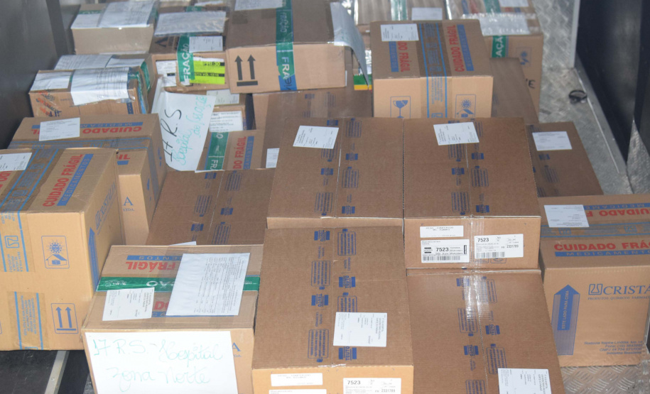A Secretaria de Estado da Saúde (Sesa) iniciou nesta sexta-feira (14) a distribuição de mais 170.285 medicamentos elencados no chamado “kit de intubação” para pacientes internados com coronavírus. Ao todo 59 hospitais do Plano de Atendimento Covid-19 nas 22 Regionais de Saúde irão receber os medicamentos.Foto: Américo Antonio/SESA