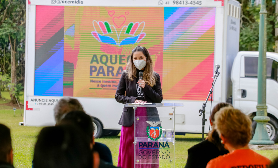 Uma cerimônia no jardim do Palácio Iguaçu, em Curitiba, realizada na manhã deste sábado (15), marcou a abertura oficial da 26ª edição da Marcha para Jesus. Ao lado de pastores de diferentes denominações religiosas da capital, o governador Carlos Massa Ratinho Junior e a primeira-dama Luciana Saito Massa acompanharam a solenidade, além de outras autoridades. O evento faz parte do Calendário Oficial do Estado. - Curitiba, 15/05/2021 - Foto: Valdelino Pontes